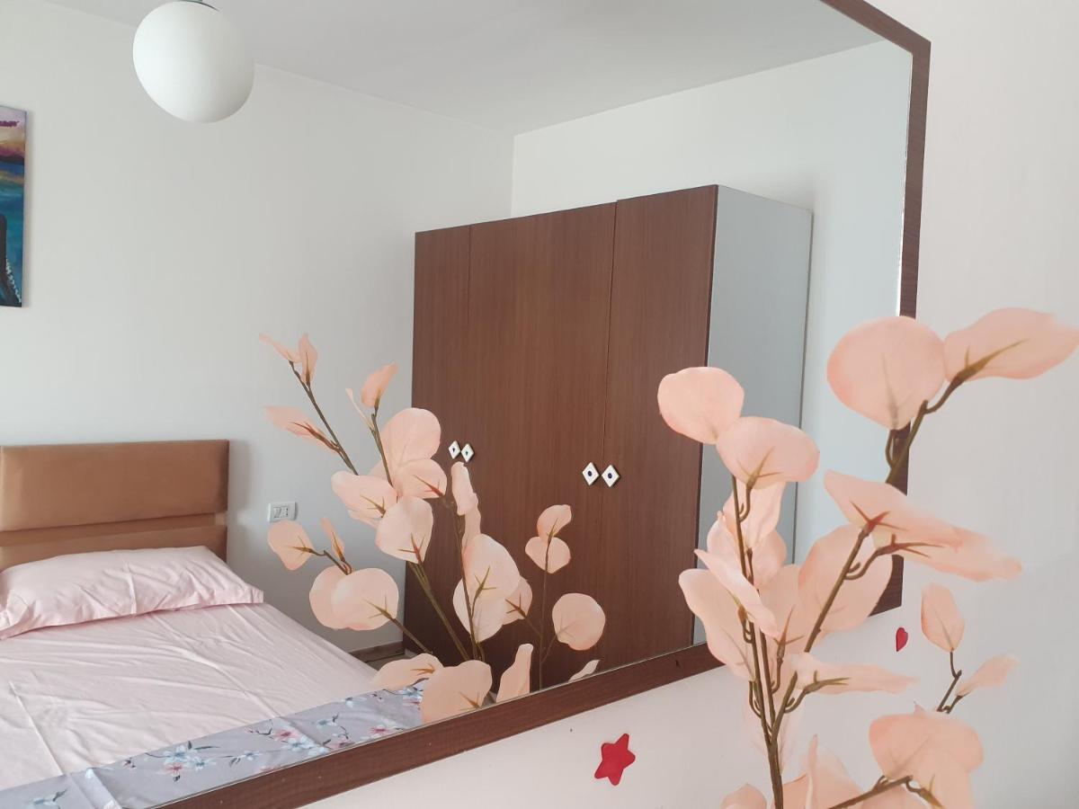 Apartment In The Heart Of Tirana , Bllok Luaran gambar
